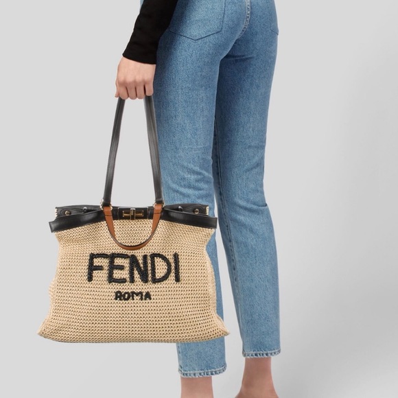Fendi Raffia logo Peekaboo X-Tote - Picture 4 of 17